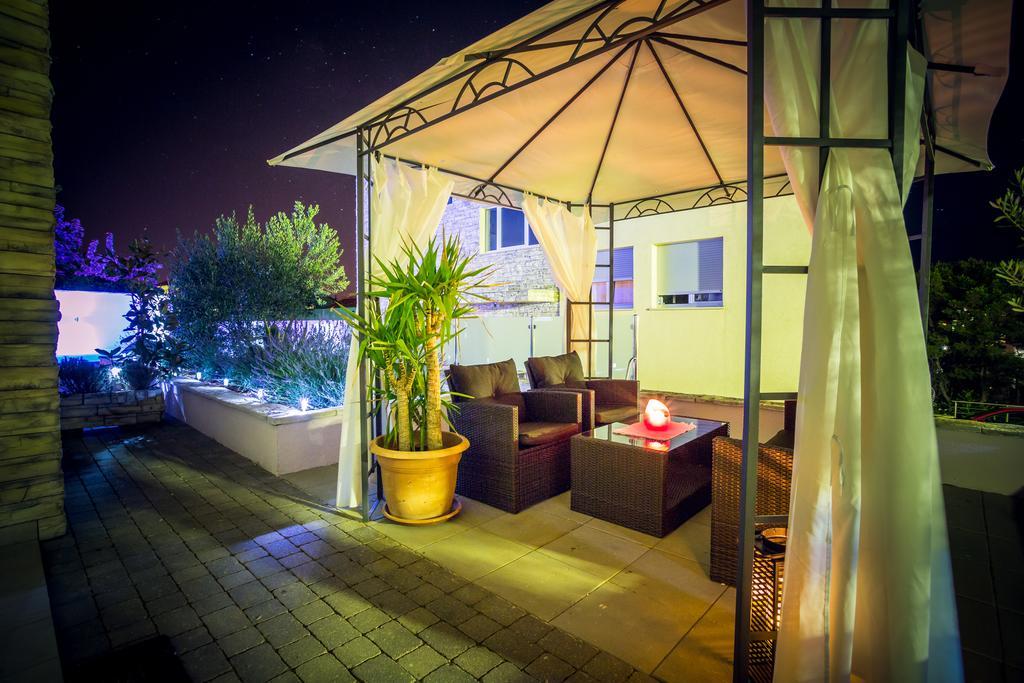 Apartment Falcon Stari Grad  Habitación foto