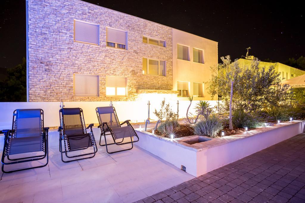 Apartment Falcon Stari Grad  Habitación foto