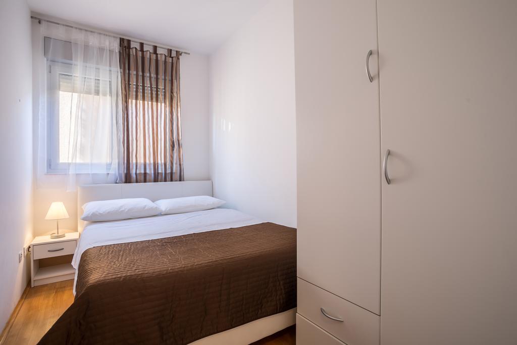 Apartment Falcon Stari Grad  Habitación foto