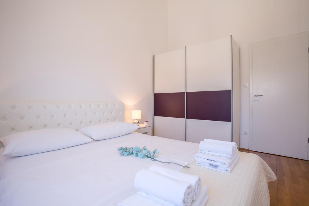 Apartment Falcon Stari Grad  Habitación foto