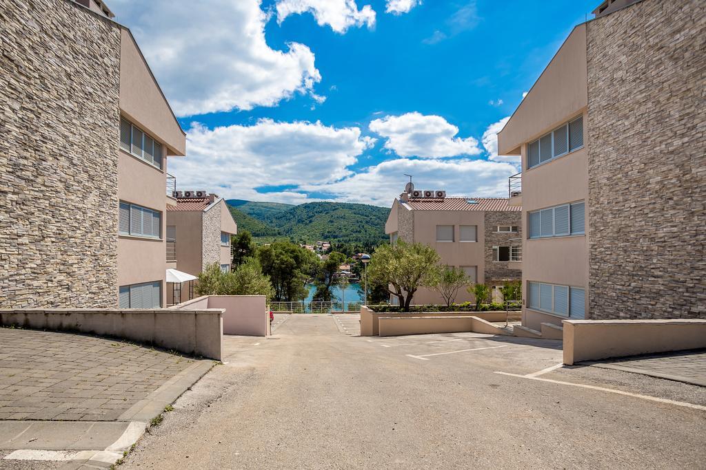 Apartment Falcon Stari Grad  Habitación foto